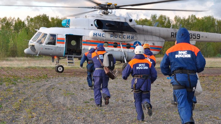 Вертолет Ми-8 вылетел тушить лесные пожары в Якутии