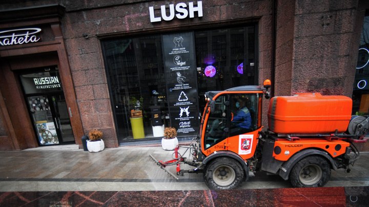 Открылись первые магазины заменившего Lush в России бренда
