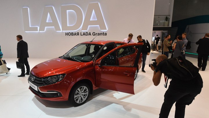 АвтоВАЗ представил электрическую Lada за 2 миллиона